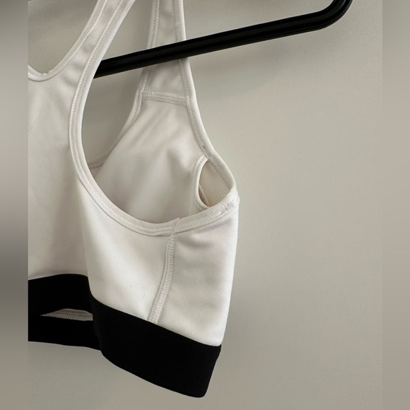 Nike Sports Bra - Picture 8 of 8